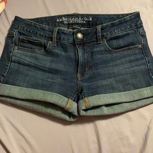 American Eagle short